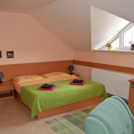 Apartmany Svaty Kriz ลิฟตอฟสกีมิคูลาช ภายนอก รูปภาพ